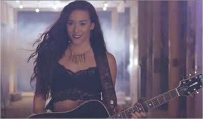 Leanne Kiss Me Already