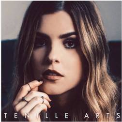 tenille arts moment of weakness